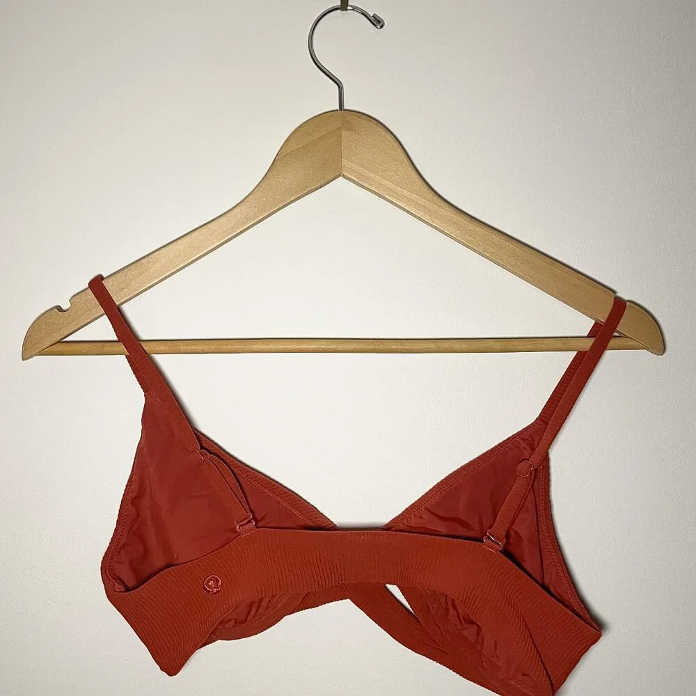 lululemon // Beach Boss Bikini Top & Clear Waters Bottom in Size 8 - Picture 5 of 9